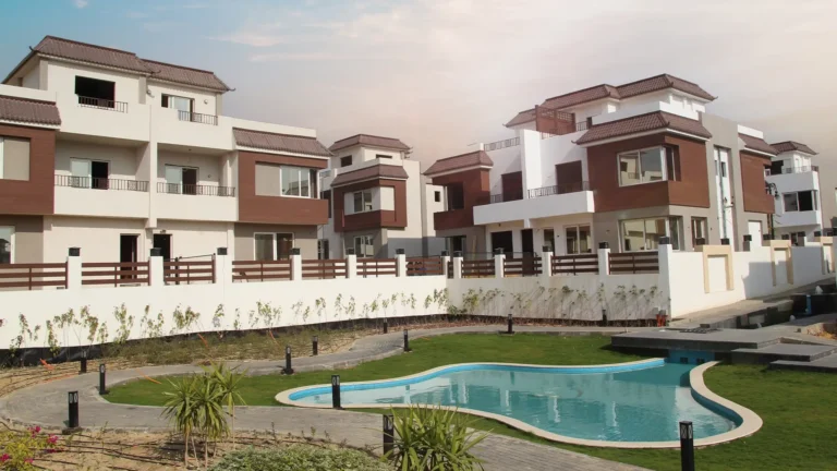 أفضل كمبوندات العبور