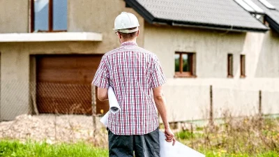 كيف تختار المقاول المناسب لبناء منزلك من خلال 8 طرق