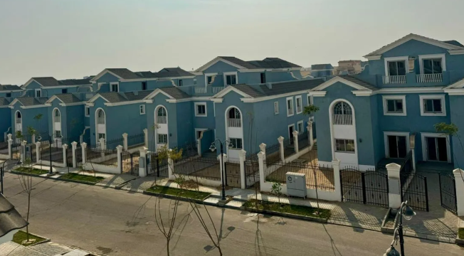 أفضل كمبوندات العبور