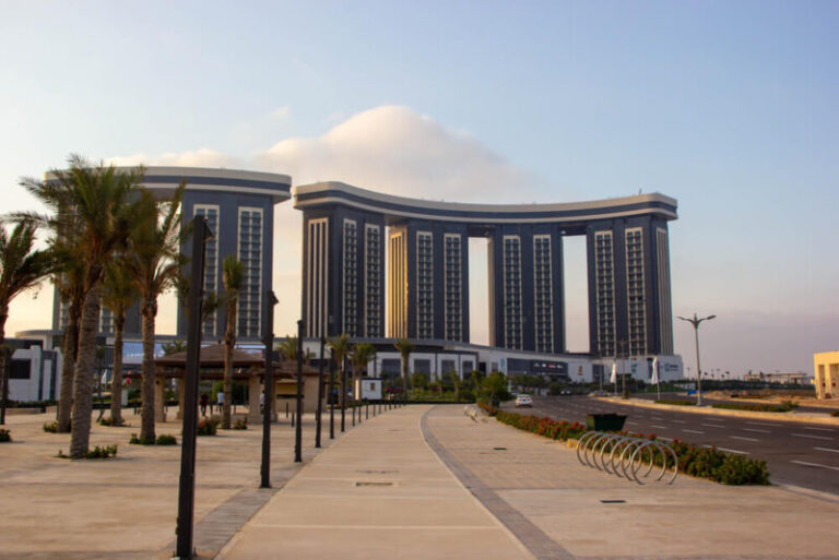 ابراج مدينة العلمين الجديدة مميزات السكن أو الاستثمار في ابراج مدينة العلمين الجديدة