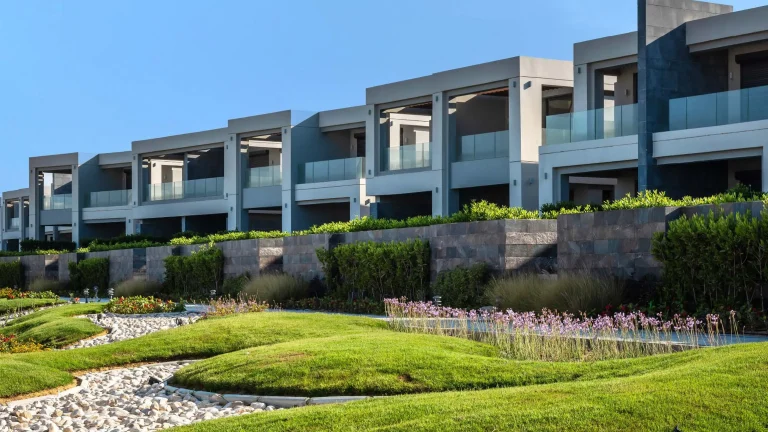 قرية سيفيا راس الحكمة